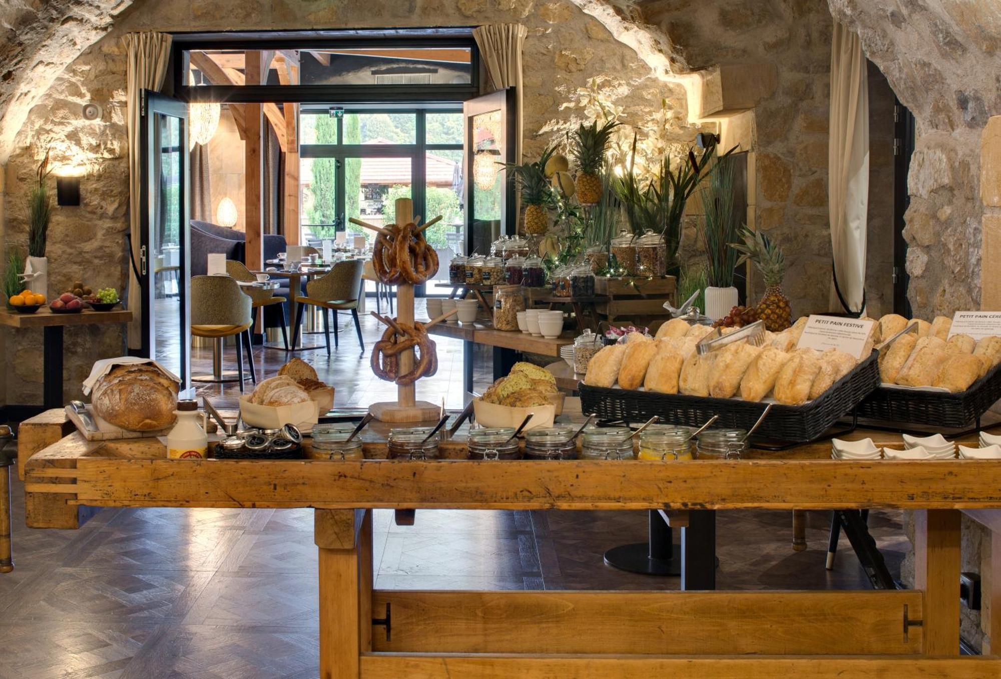 Domaine De La Klauss & Spa, Restaurant Gastronomique Le K Montenach Exteriér fotografie